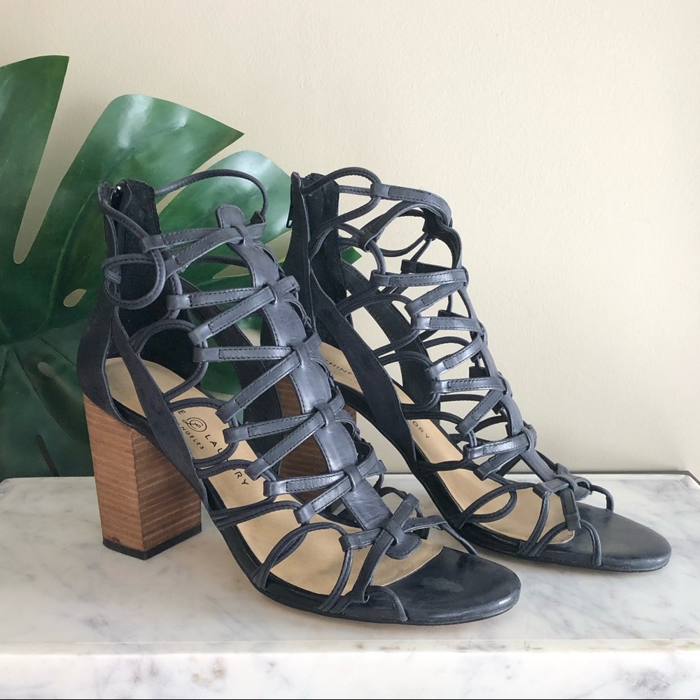 Chinese Laundry Tegan Sandal / Black / SZ 10